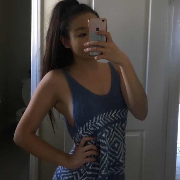 Hollister Tops - ❤️HOLLISTER BLUE SWEATER TANK